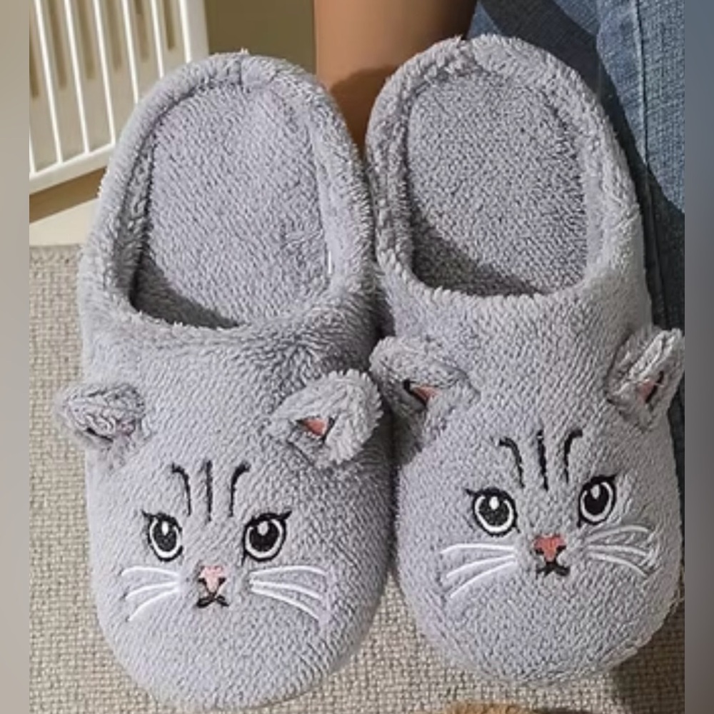 Cozy Gray Cat Slippers for Women